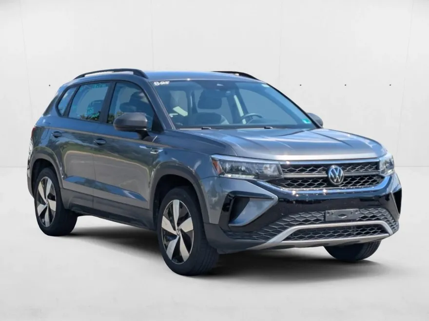 2024 Volkswagen Taos S photo 1