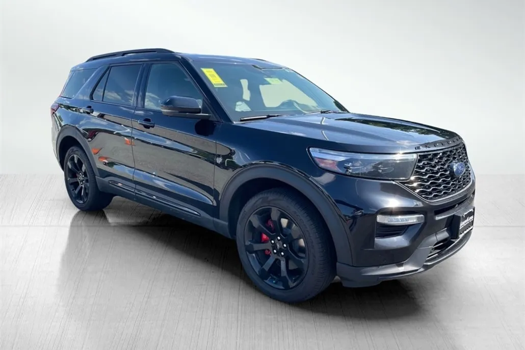 2022 Ford Explorer ST photo 1