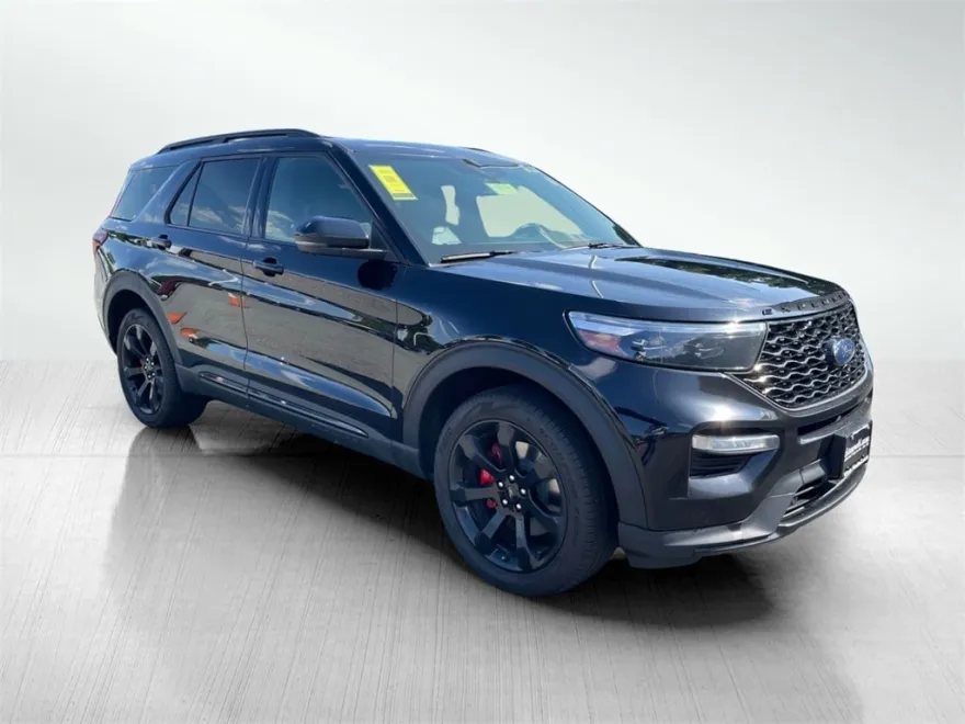 2022 Ford Explorer ST photo 1