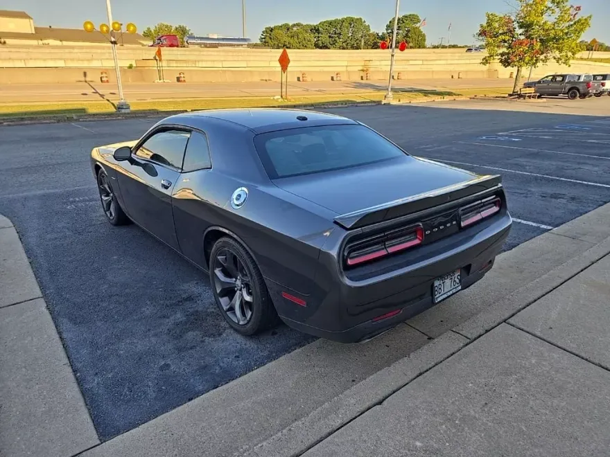 2019 Dodge Challenger R/T photo 1