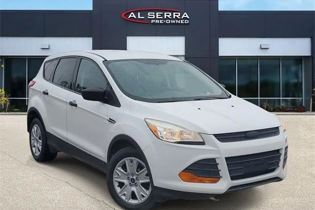 2013 Ford Escape S photo 1