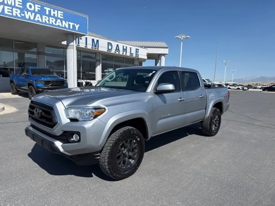 2023 Toyota Tacoma SR5 photo 1