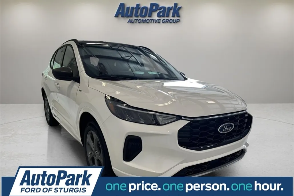 2024 Ford Escape ST-Line photo 1