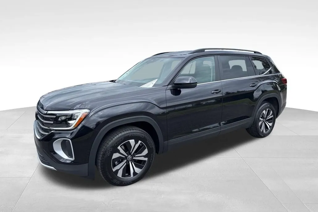 2025 Volkswagen Atlas SE photo 1