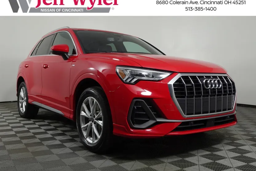 2024 Audi Q3 S line Premium photo 1