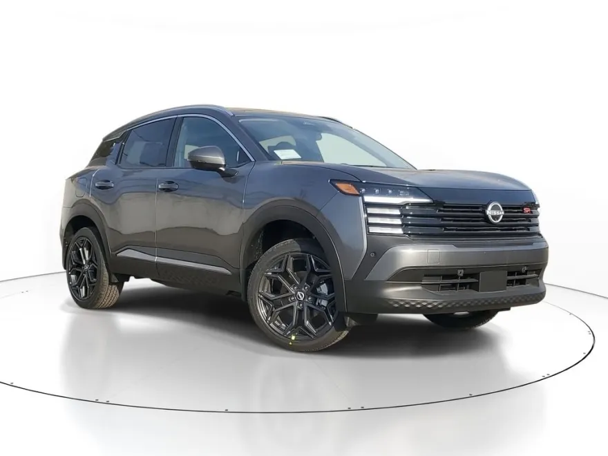 2025 Nissan Kicks SR photo 1