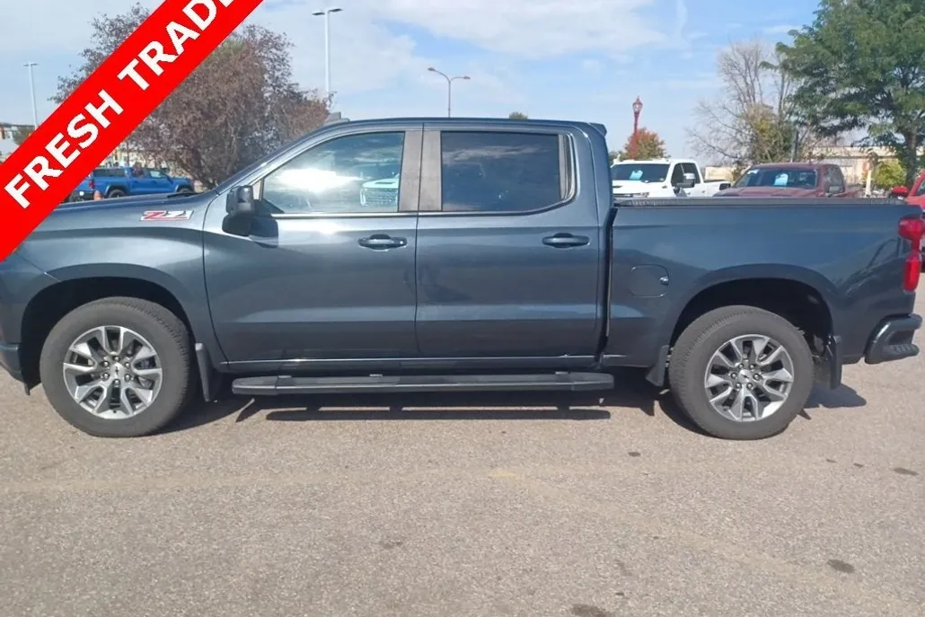 2021 Chevrolet Silverado 1500 RST photo 1