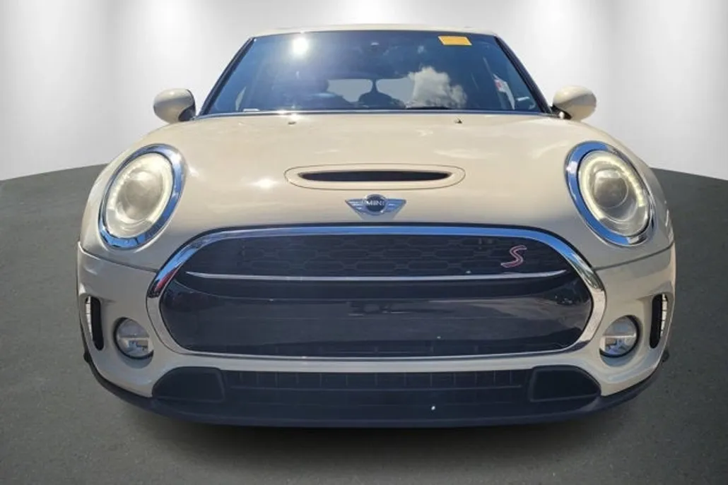 2017 Mini Clubman ALL4 Base S photo 1