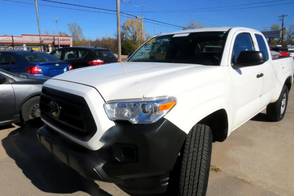 2022 Toyota Tacoma SR5 Access Cab photo 1