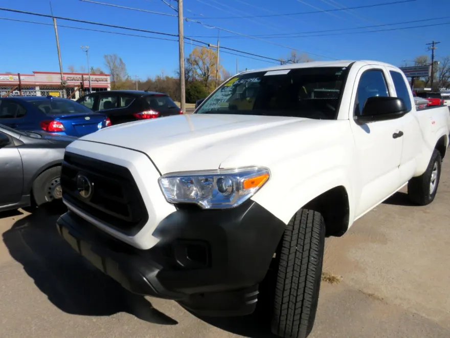 2022 Toyota Tacoma SR5 Access Cab photo 1