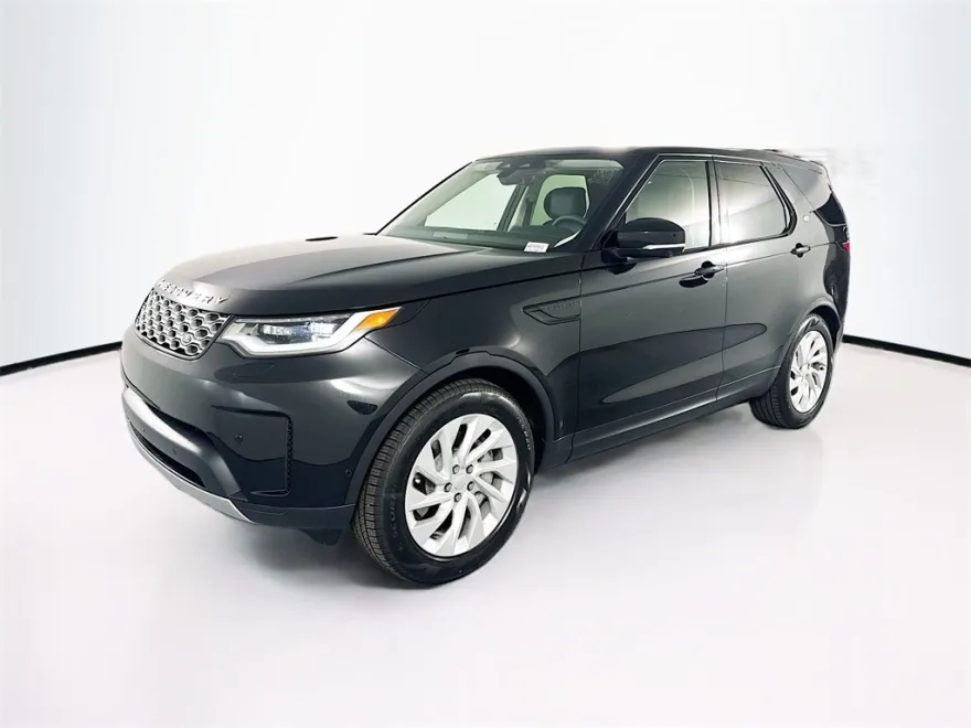 2024 Land Rover Discovery S photo 1