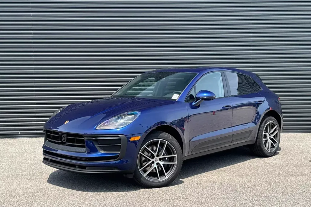 2025 Porsche Macan S photo 1