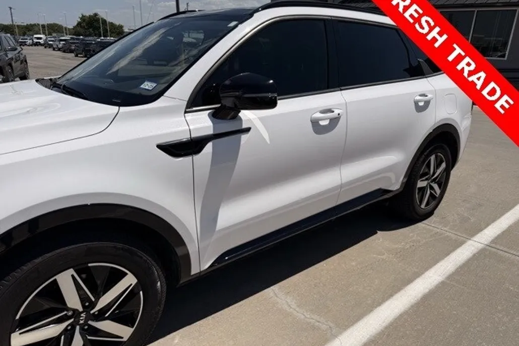 2021 Kia Sorento S photo 1