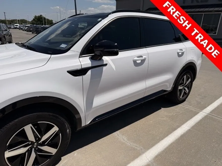 2021 Kia Sorento S photo 1