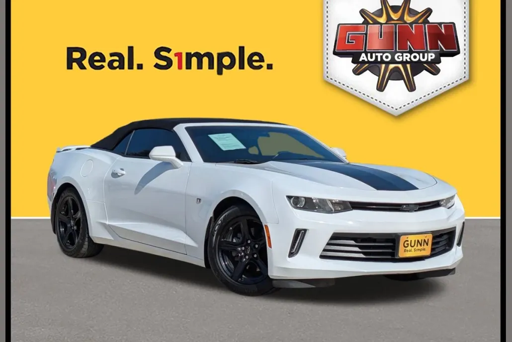 2018 Chevrolet Camaro 1LT photo 1