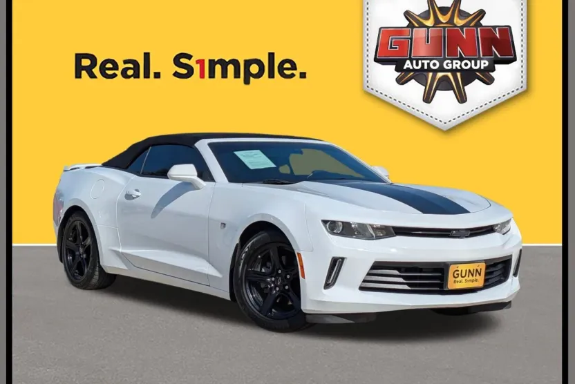 2018 Chevrolet Camaro 1LT photo 1