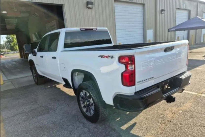 2024 Chevrolet Silverado Custom photo 1