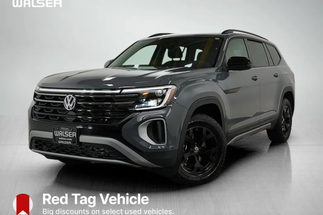 2024 Volkswagen Atlas Peak Edition SE Technology photo 1
