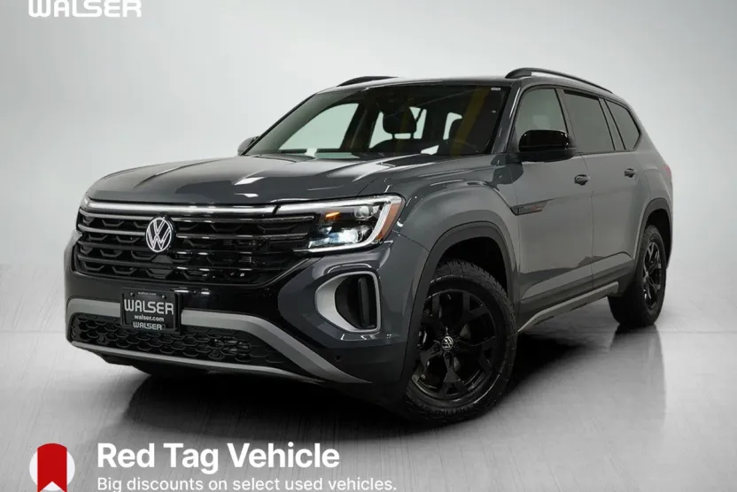 2024 Volkswagen Atlas Peak Edition SE Technology photo 1