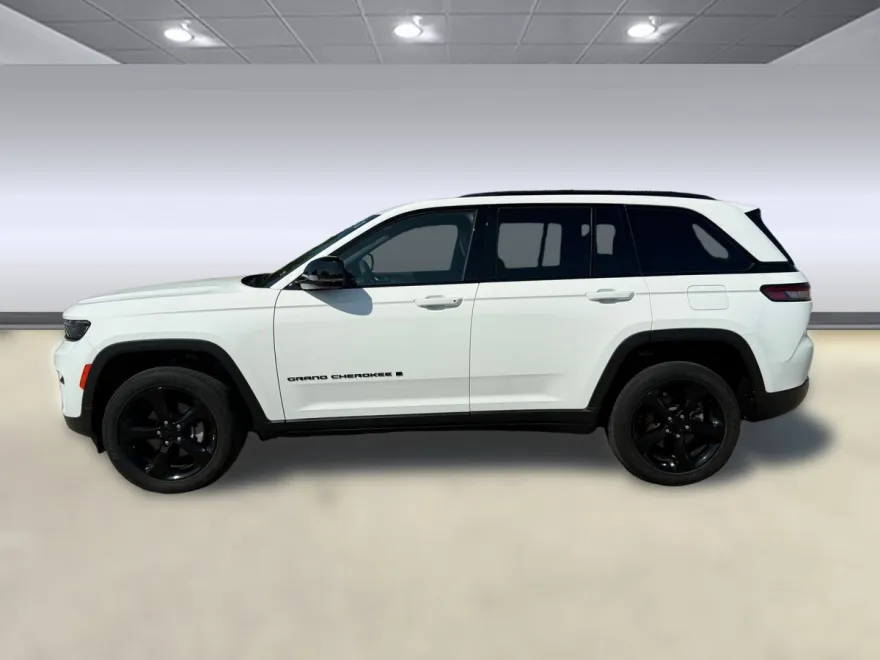 2023 Jeep Grand Cherokee Altitude photo 1