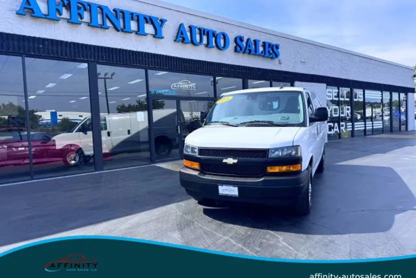 2019 Chevrolet Express 2500 Cargo Van photo 1