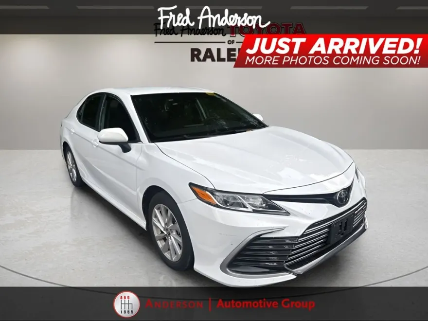 2024 Toyota Camry LE photo 1