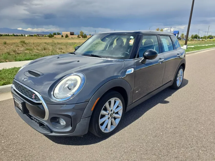 2017 Mini Clubman Base S ALL4 photo 1