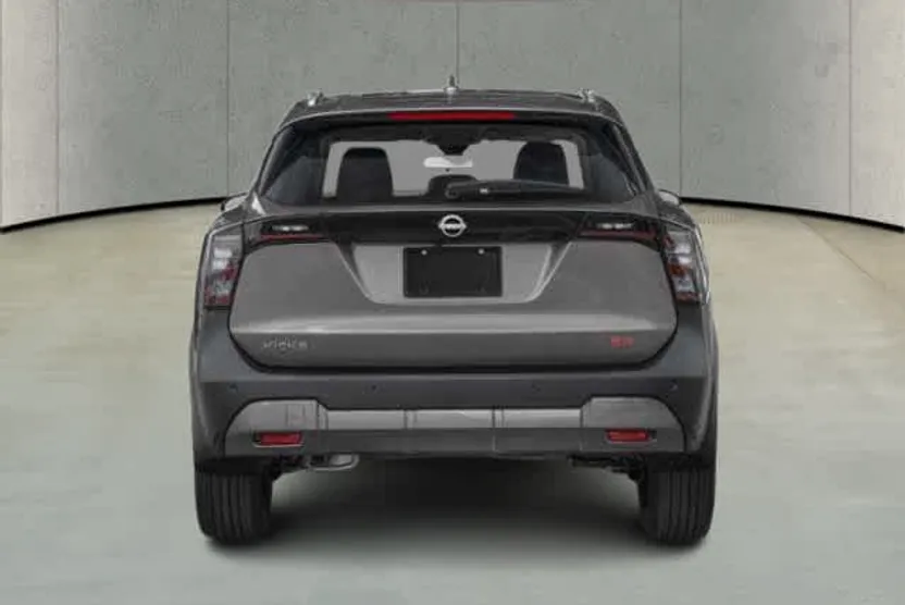 2026 Nissan Kicks SR photo 1