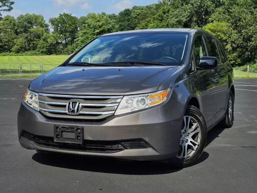 2013 Honda Odyssey EX-L photo 1