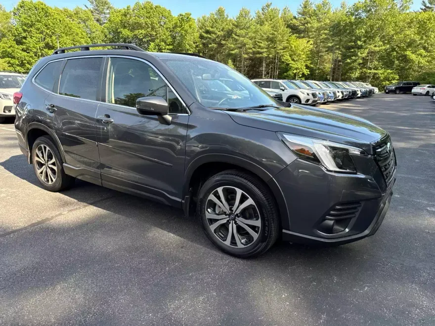 2023 Subaru Forester Limited photo 1