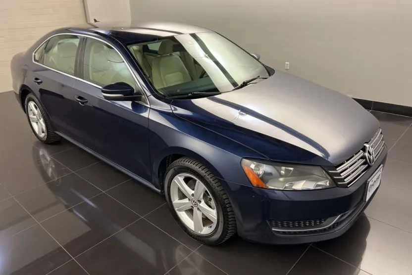 2015 Volkswagen Passat TDI SE photo 1