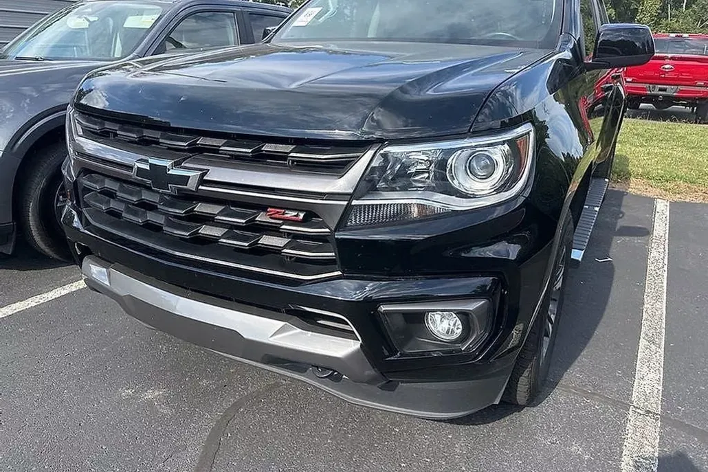 2022 Chevrolet Colorado Z71 photo 1