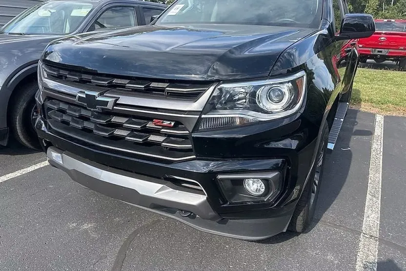 2022 Chevrolet Colorado Z71 photo 1