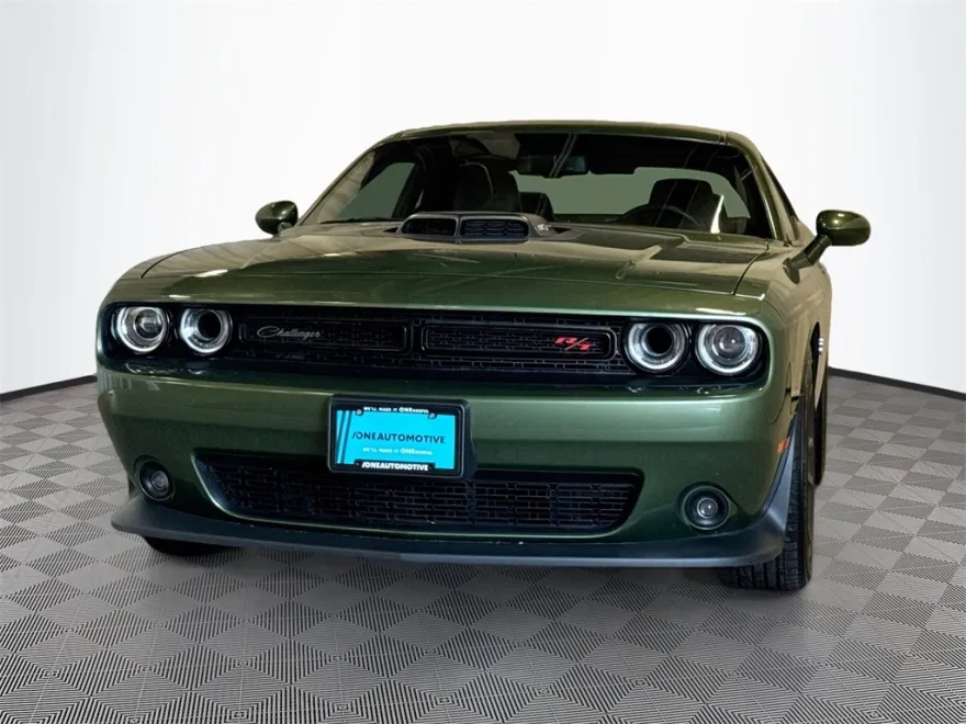 2022 Dodge Challenger R/T Scat Pack photo 1