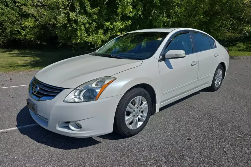 2012 Nissan Altima 2.5 S photo 1
