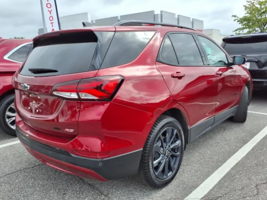 2024 Chevrolet Equinox RS photo 1