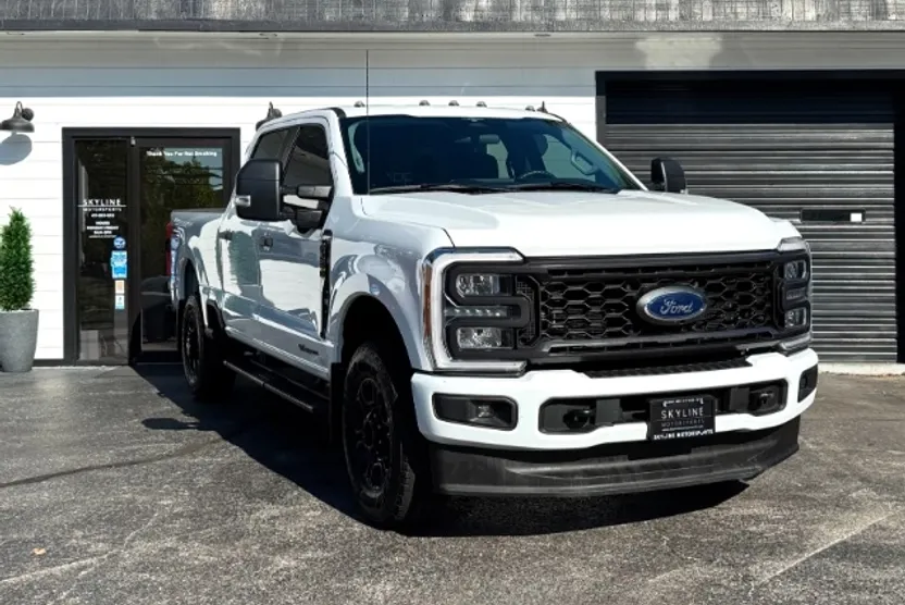 2023 Ford F-250 photo 1