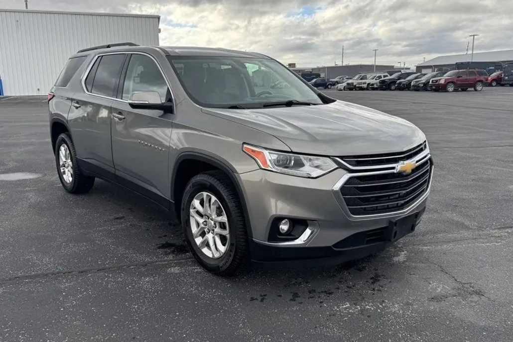 2019 Chevrolet Traverse Cloth 1LT photo 1