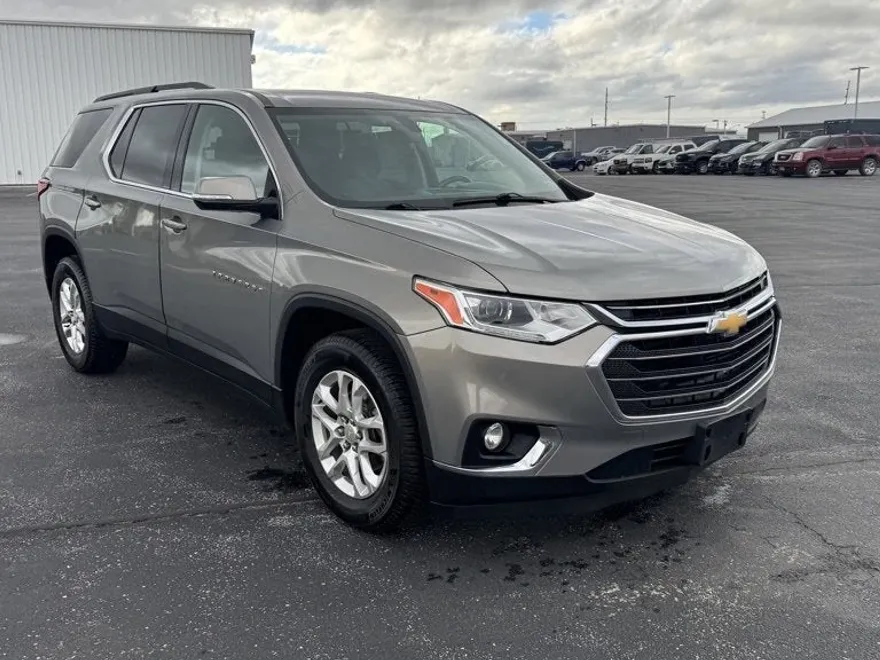 2019 Chevrolet Traverse Cloth 1LT photo 1