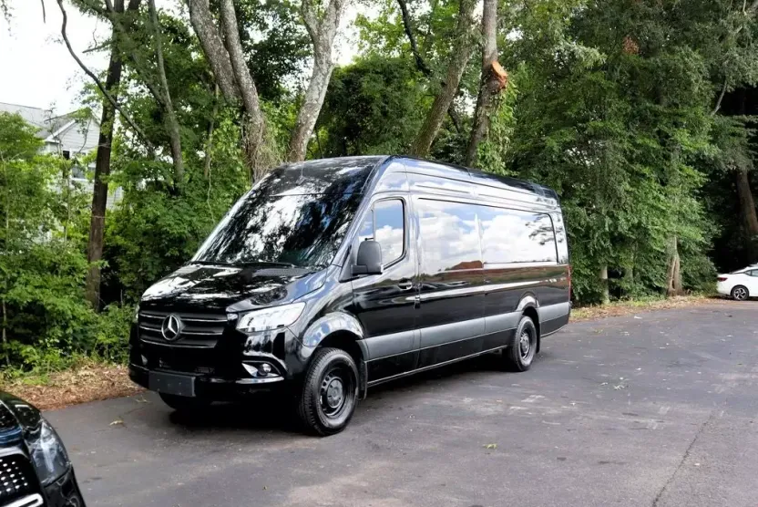 2024 Mercedes Benz Sprinter 2500 170 WB photo 1