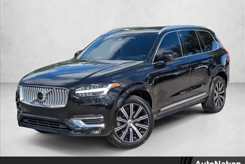 2023 Volvo XC90 AWD Plus photo 1