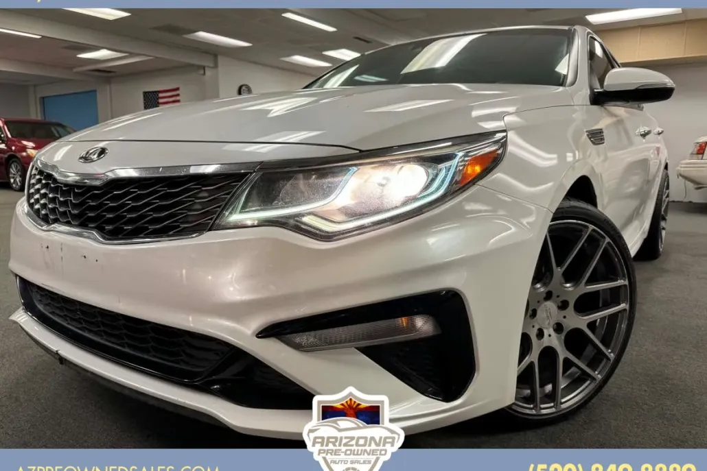 2019 Kia Optima LX photo 1