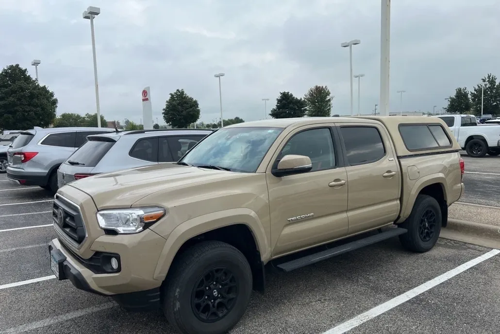 2020 Toyota Tacoma SR5 V6 photo 1