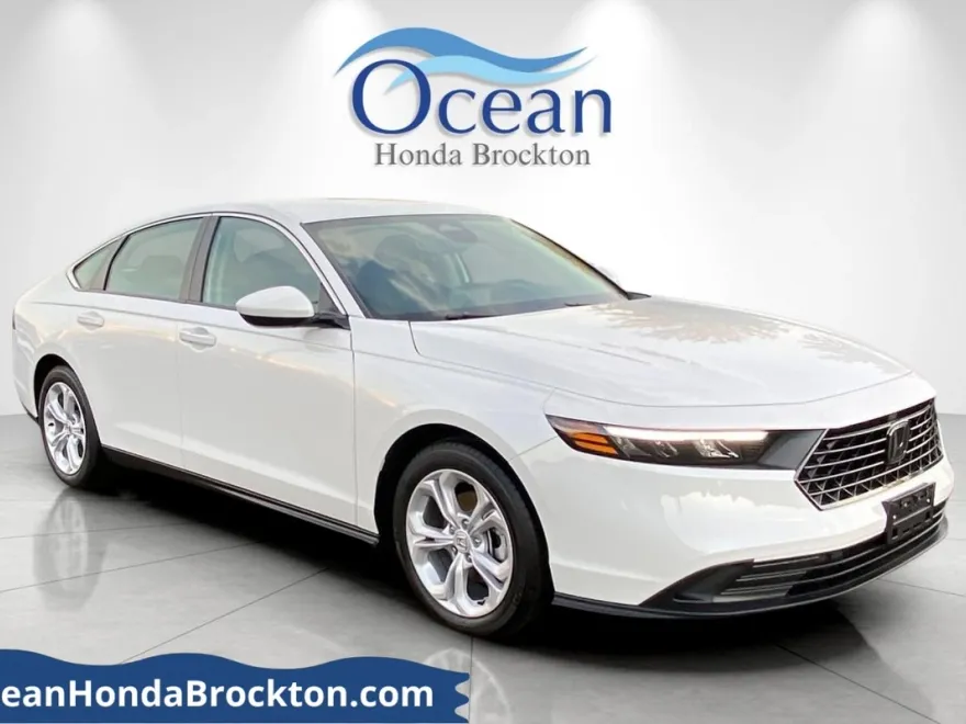 2025 Honda Accord LX photo 1
