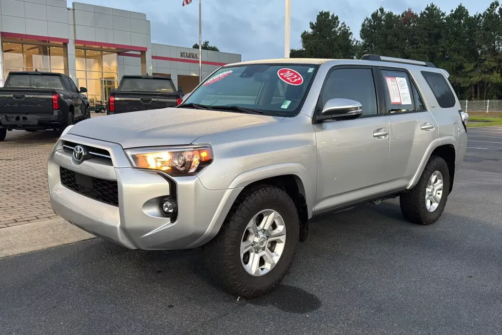 2023 Toyota 4Runner SR5 Premium photo 1