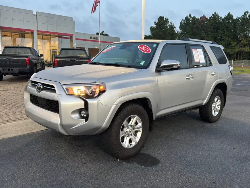 2023 Toyota 4Runner SR5 Premium photo 1