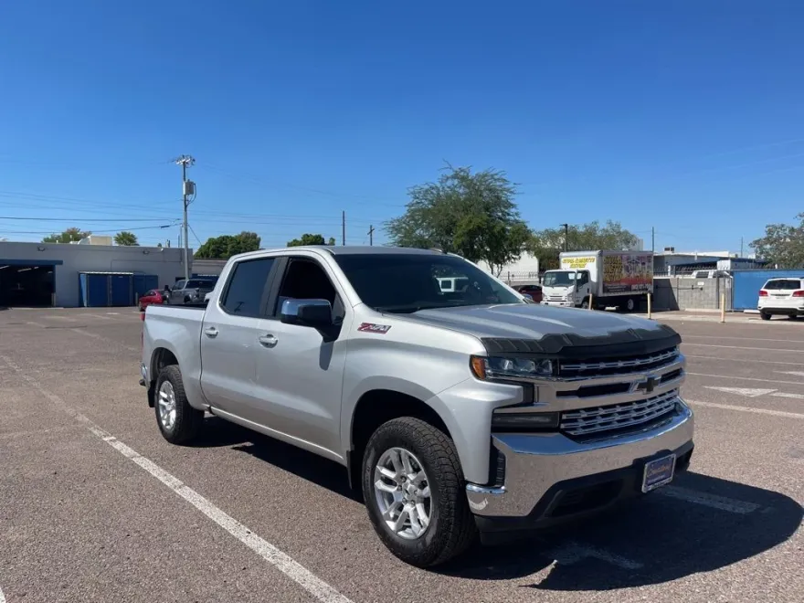 2019 Chevrolet Silverado 1500 LT photo 1