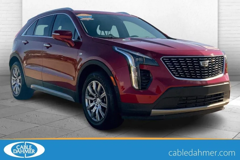 2022 Cadillac XT4 Premium Luxury photo 1