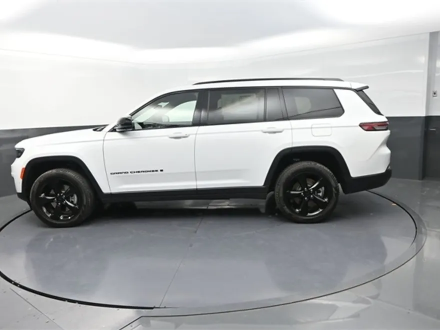 2025 Jeep Grand Cherokee Limited photo 1