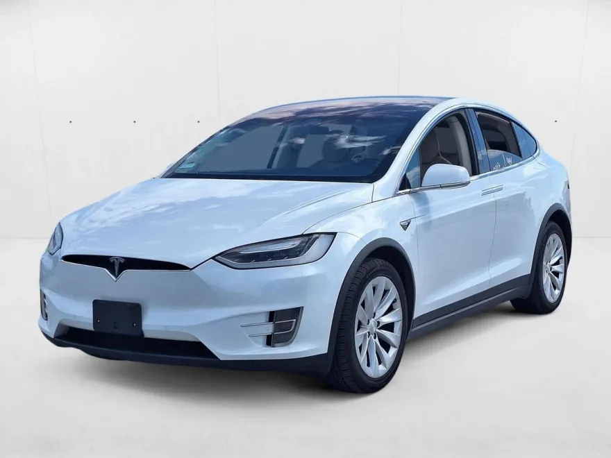 2017 Tesla Model X 75D photo 1